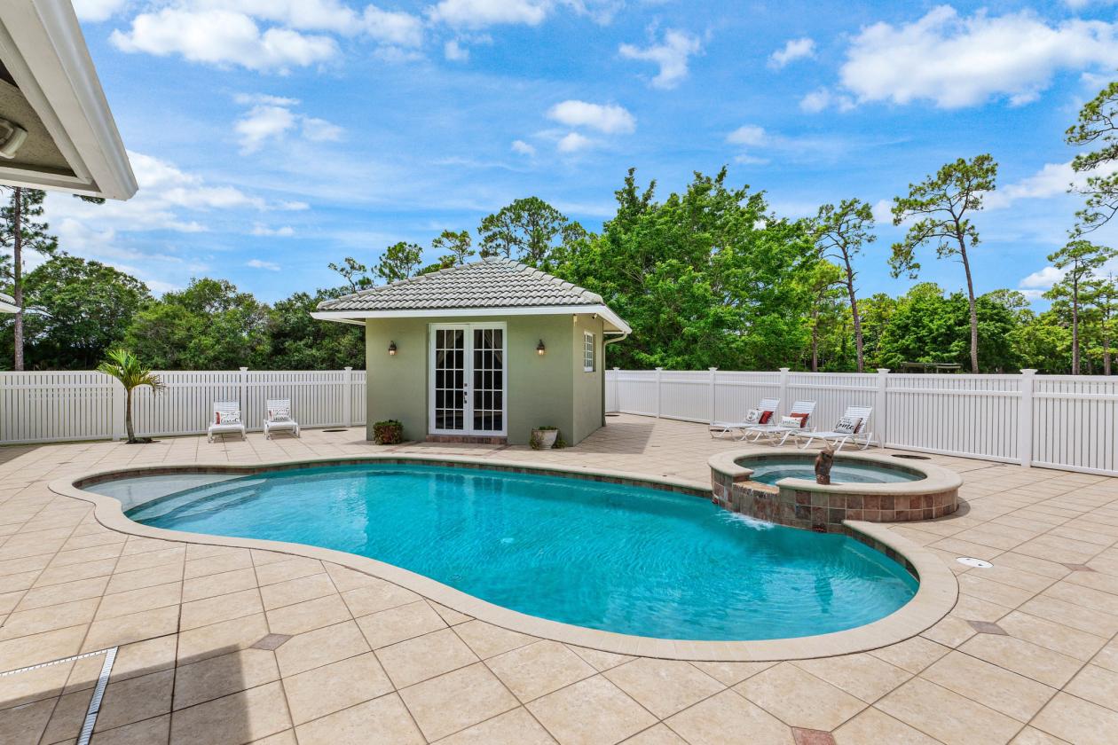 Spectacular 20-Stall Equestrian Estate on 6.34 Ac - photo 23