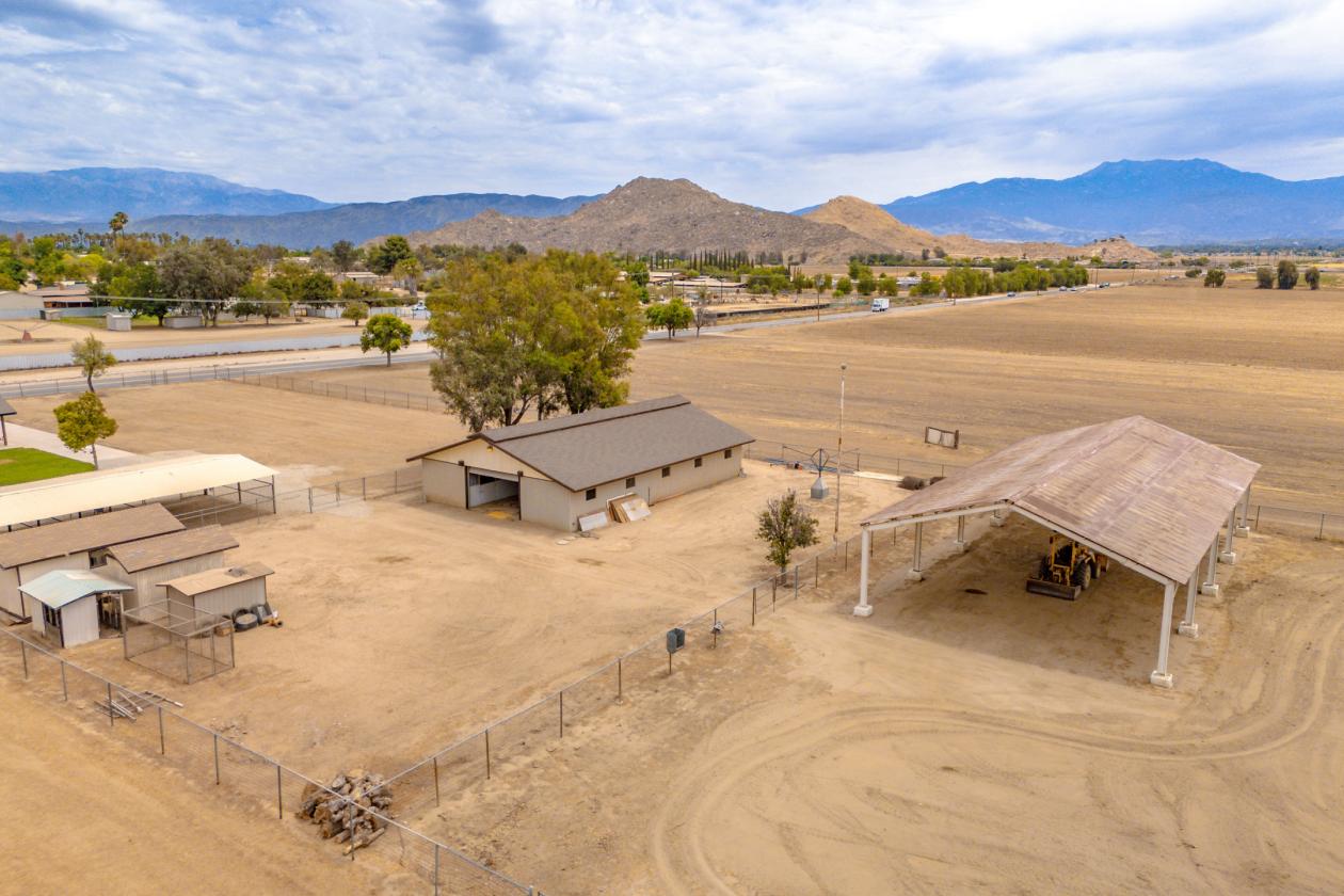 Updated Equestrian Estate with Covered Arena - photo 28