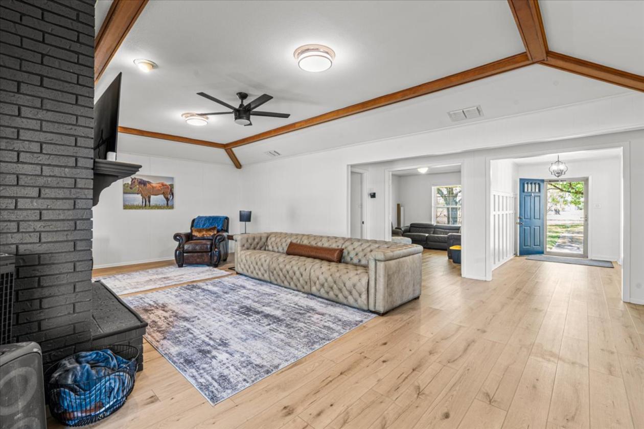 Great Horse Property close to Town! - photo 7