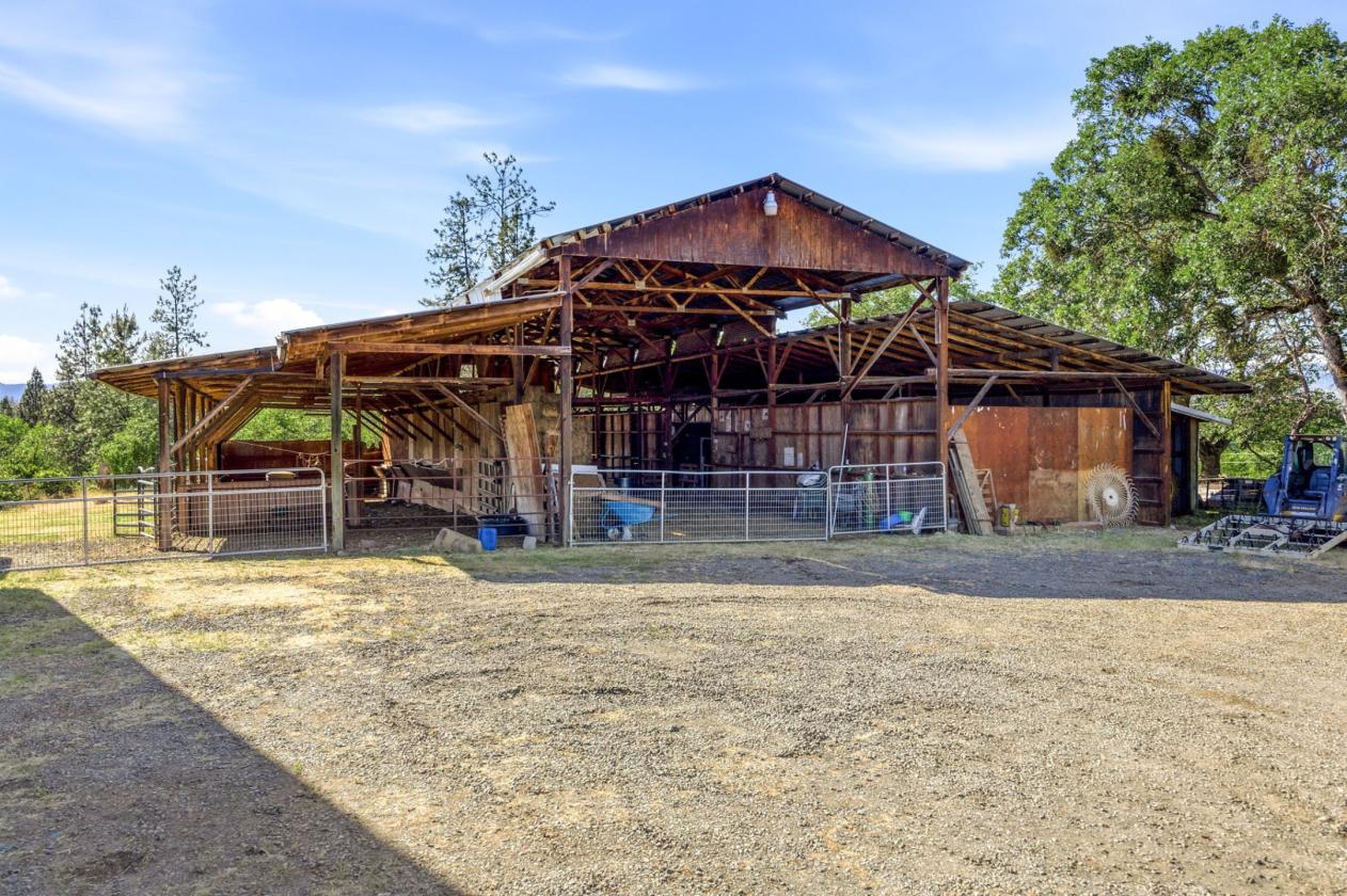 Amazing Opportunity near Rogue River - photo 22