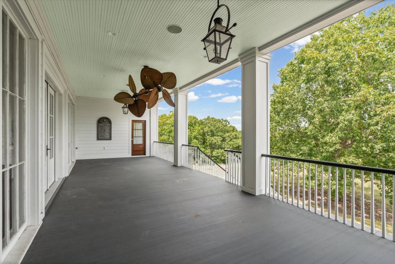 Luxury Lake Front Estate w/ Indoor & Outdoor Arena - photo 24
