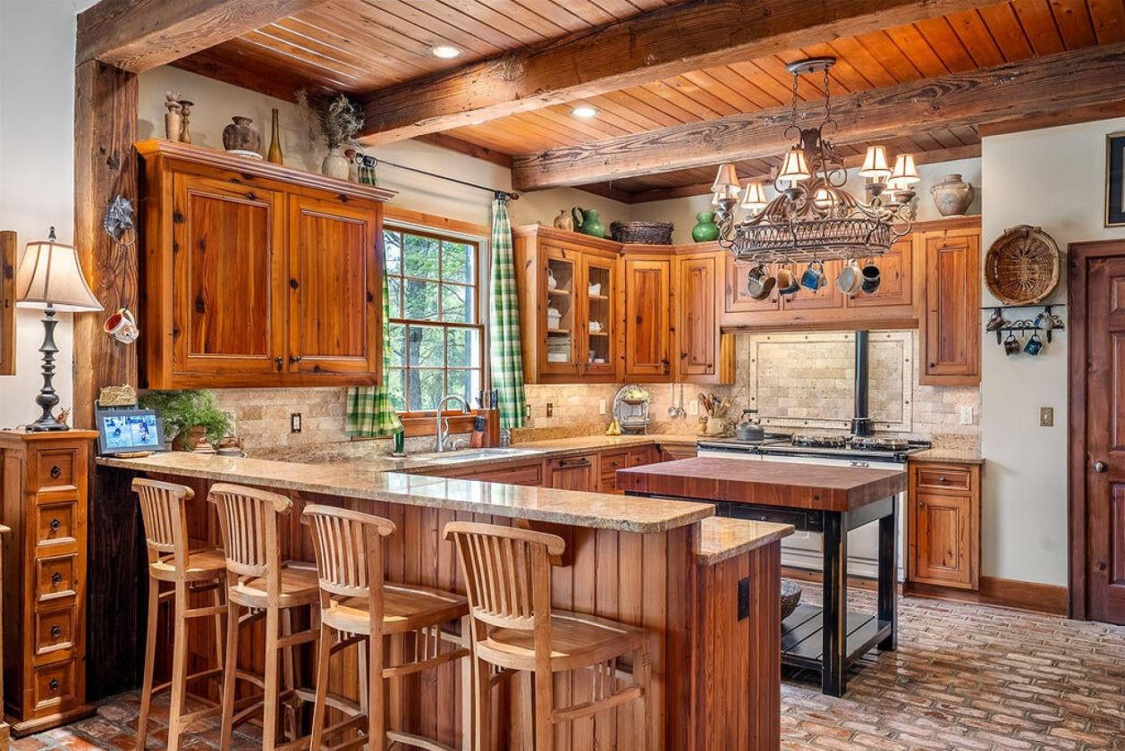 Exceptional Equestrian Living in Mt Vintage - photo 6