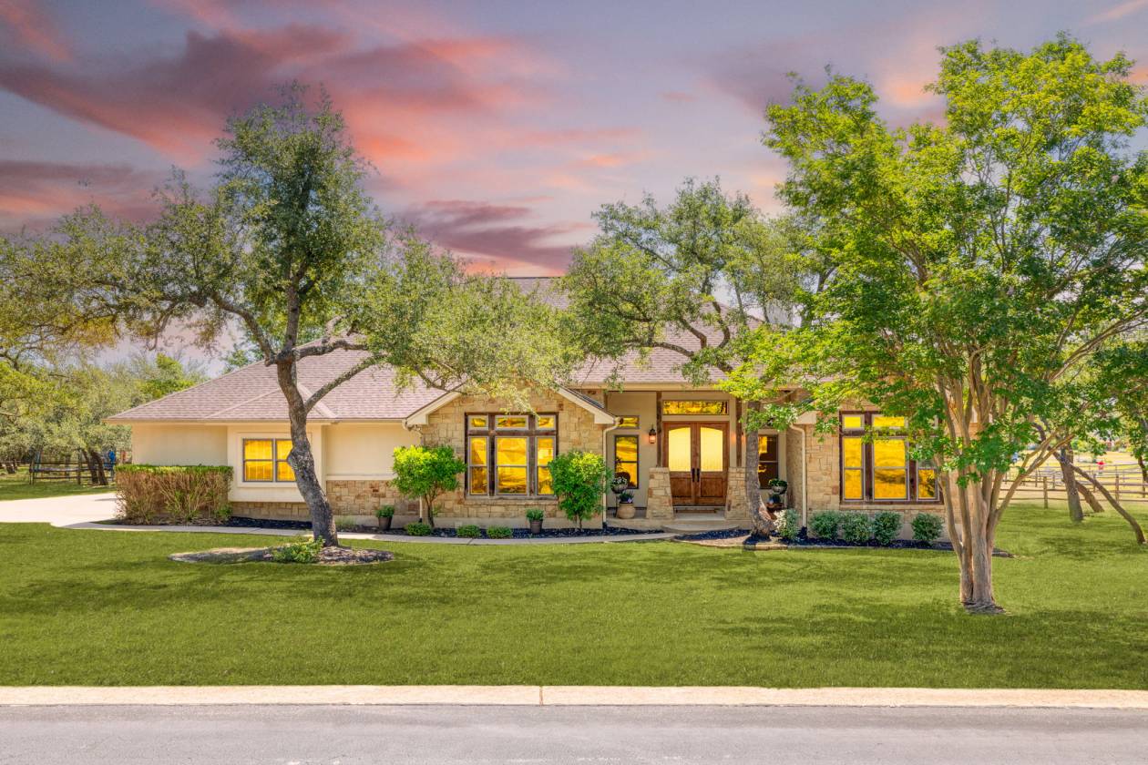 Horse Property for sale.
