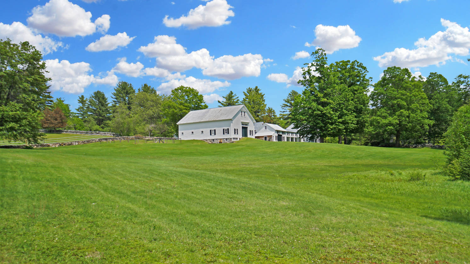 Horse farm EQUESTRIAN CENTER INDOOR RIDING ARENA Parsonsfield