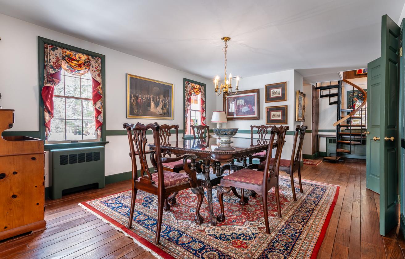Timeless Colonial Charm - photo 22