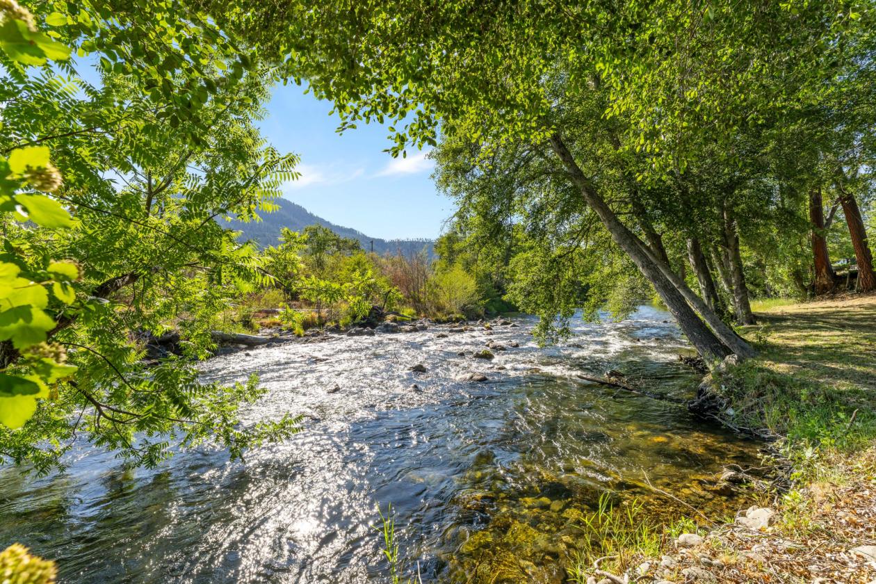 Applegate Riverfront Equestrian Property - photo 5
