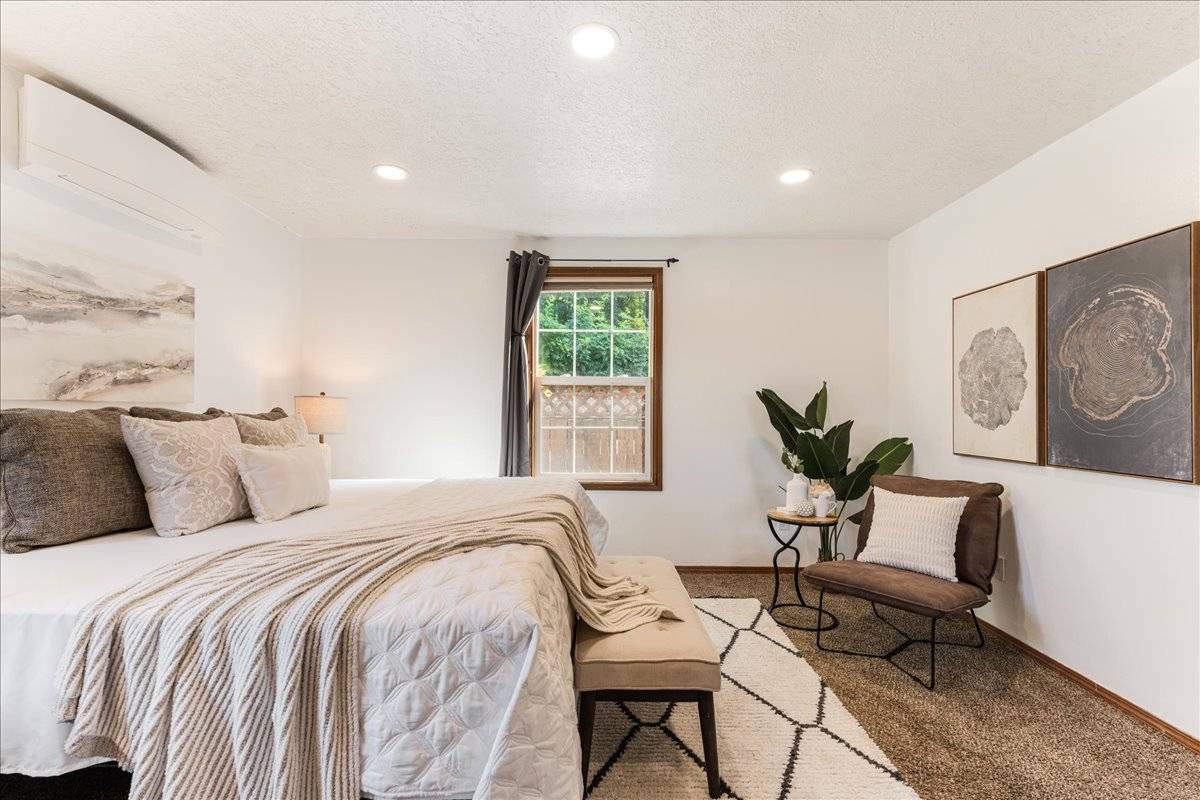 Gorgeous (dividable) 10 acre property with arena! - photo 15