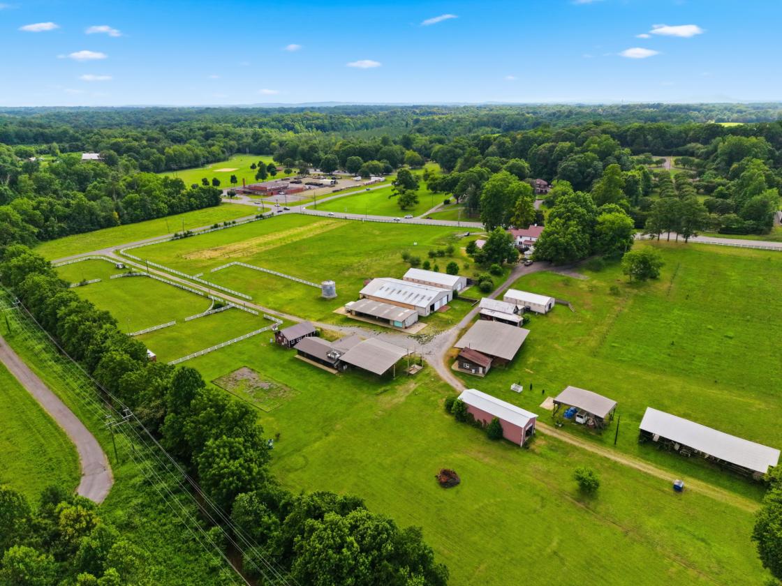 INCOME PRODUCING HORSE PROPERTY - photo 28