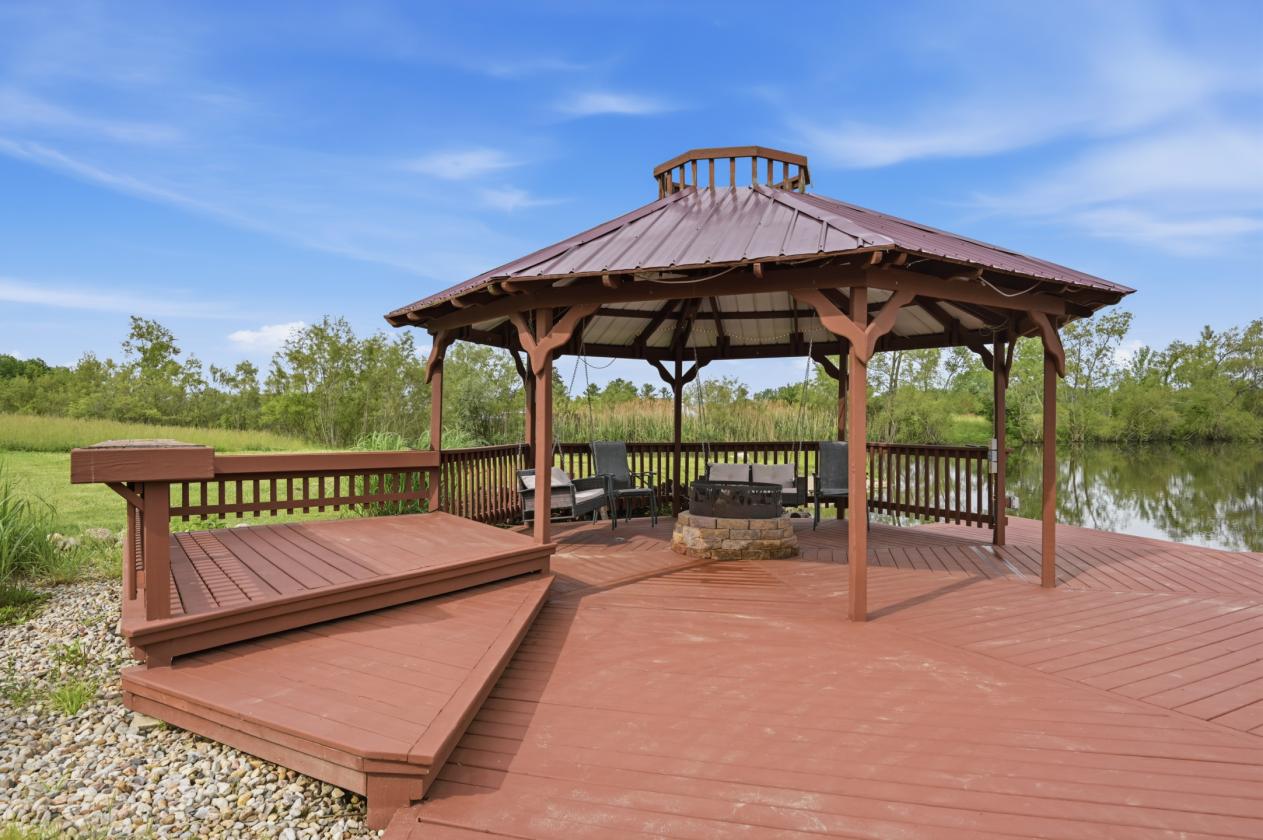 23.46± Acres With Custom Home & Beautiful Pond - photo 23