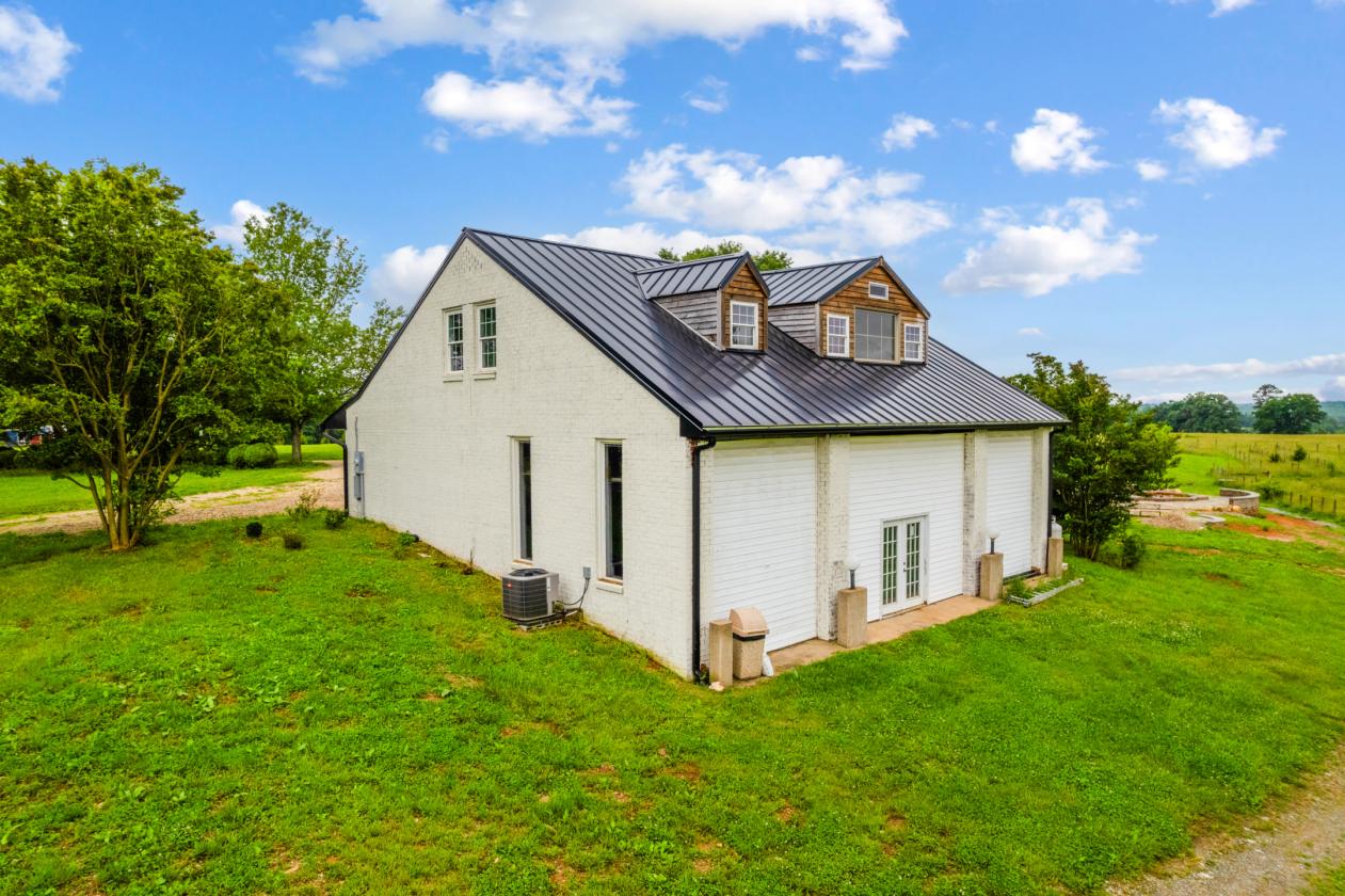 Magnificent Property on 112 Acres - photo 6