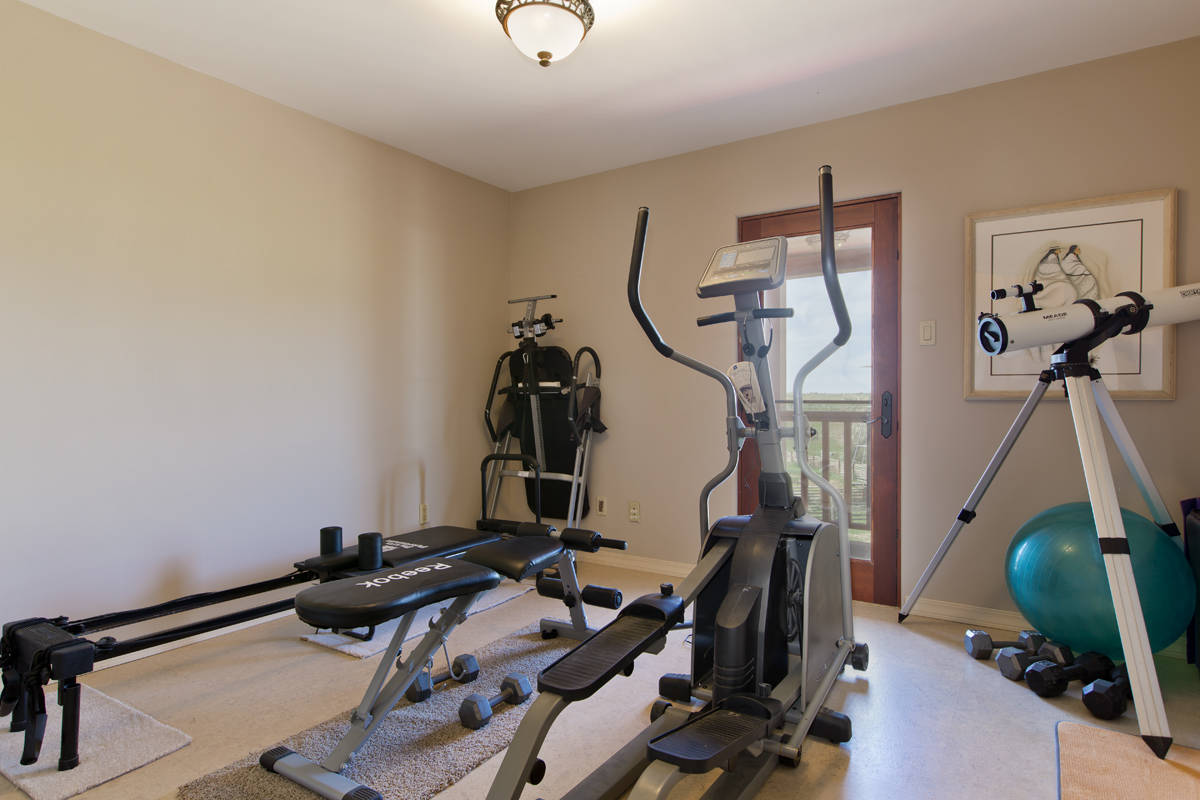 Rare Equestrian Ranch in the Taos Valley with Water Rights Taos, Taos