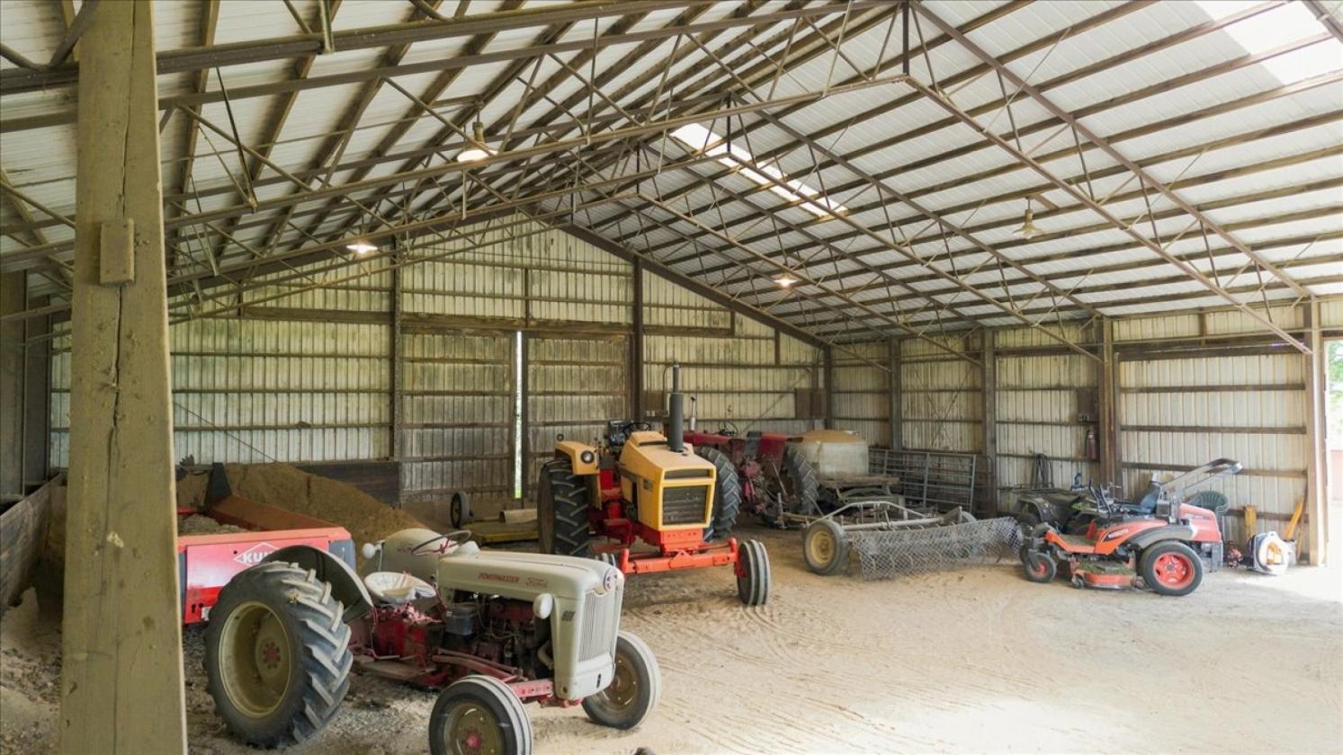 Turnkey 37 Acre Equestrian Estate & Indoor Arena - photo 25