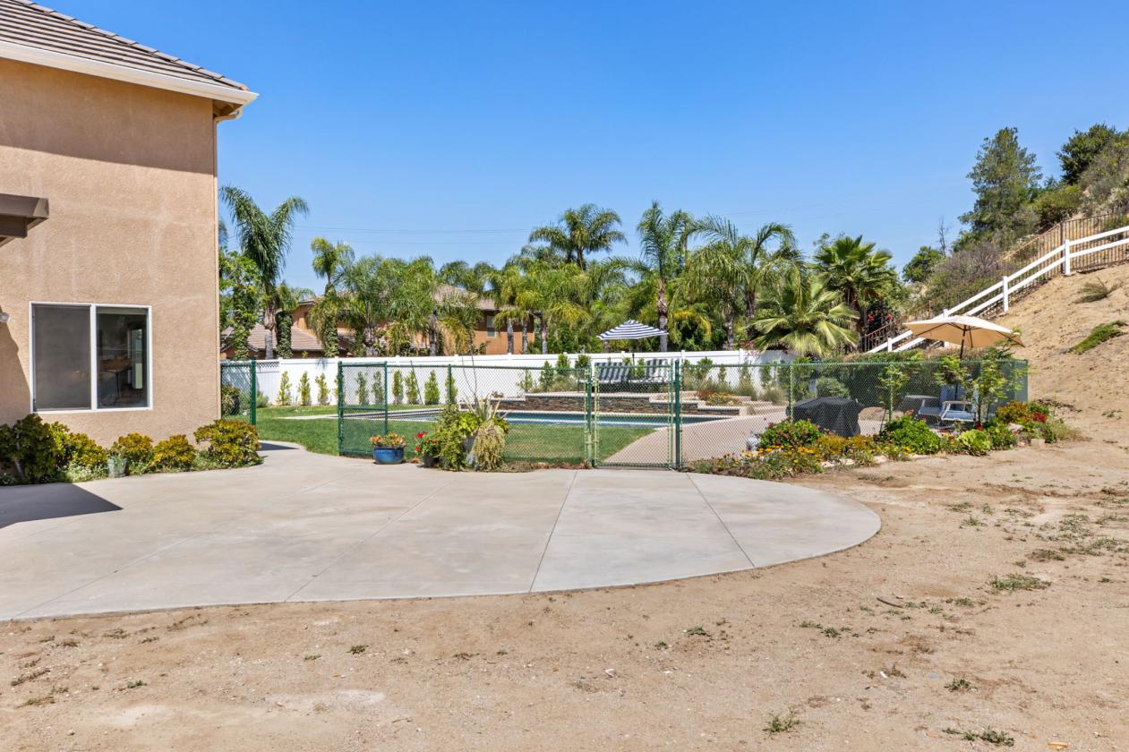 Living the Dream Ranch | Barn, Arena, Pool - photo 18