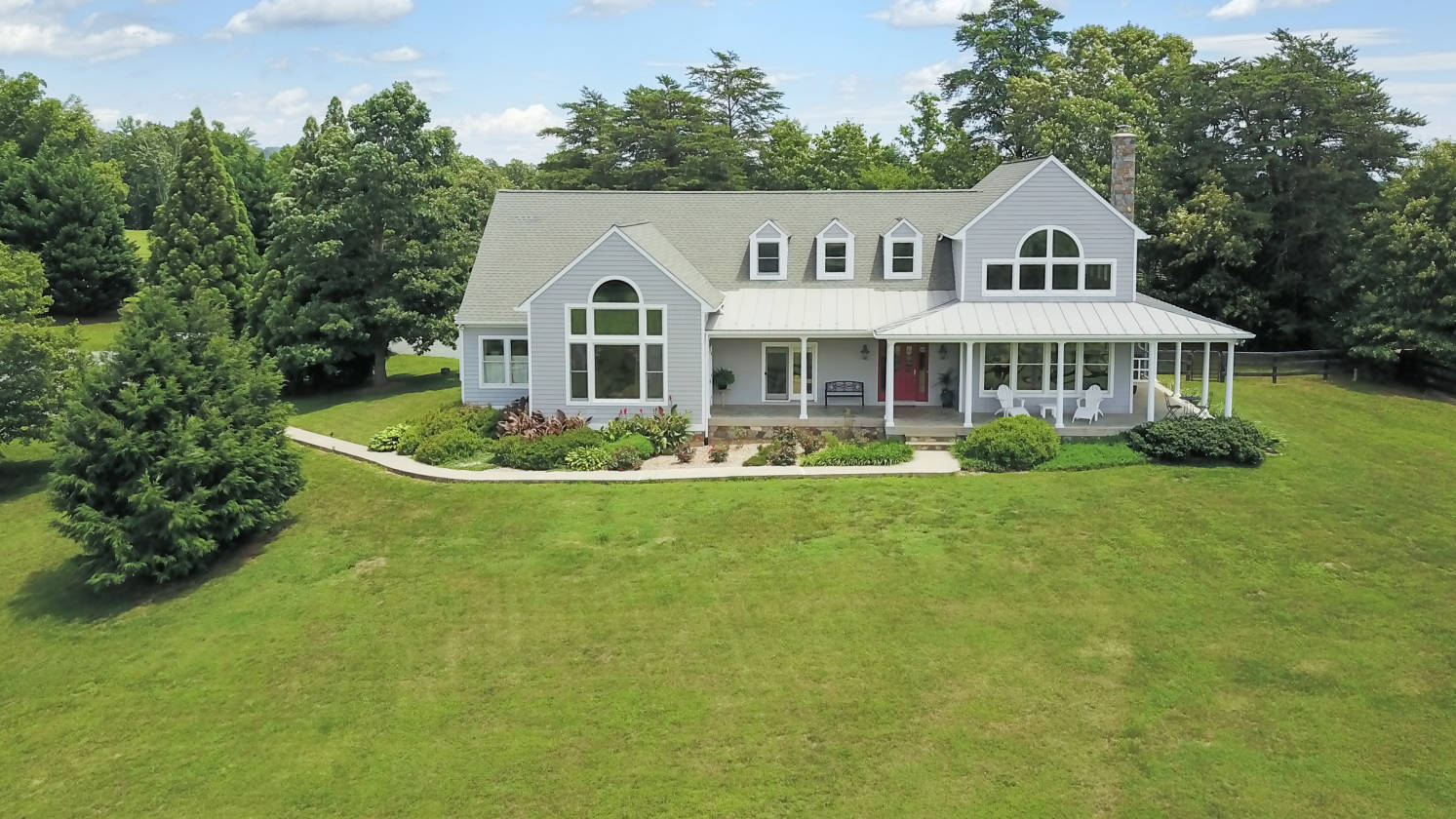 Equestrian property on 22+ acres in the heart of Virginia
