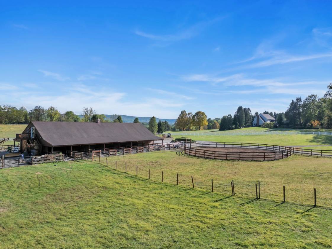 Extraordinary 30-Acre Equestrian Estate! - photo 10