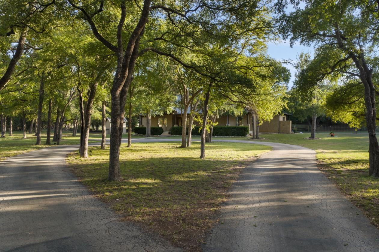 Beautiful Hill Country Home - photo 22