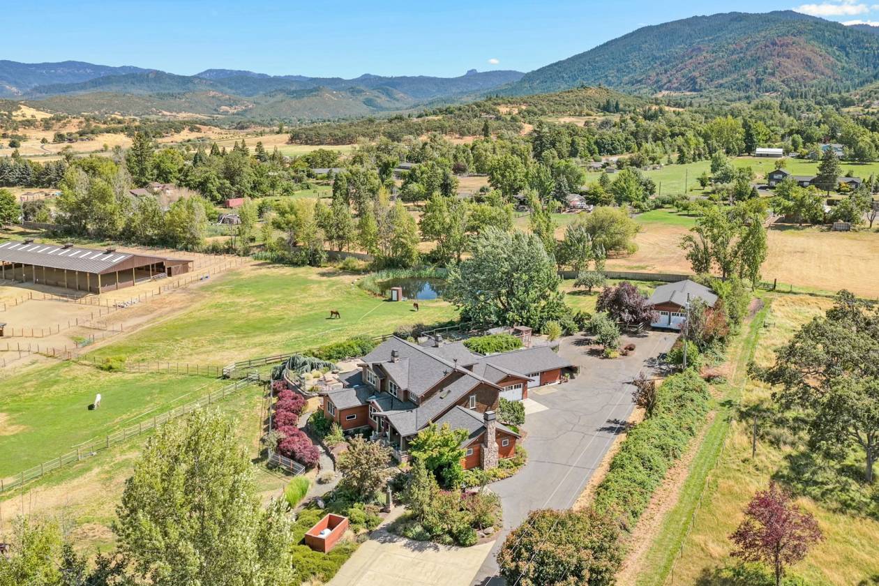 Horse Property for sale.