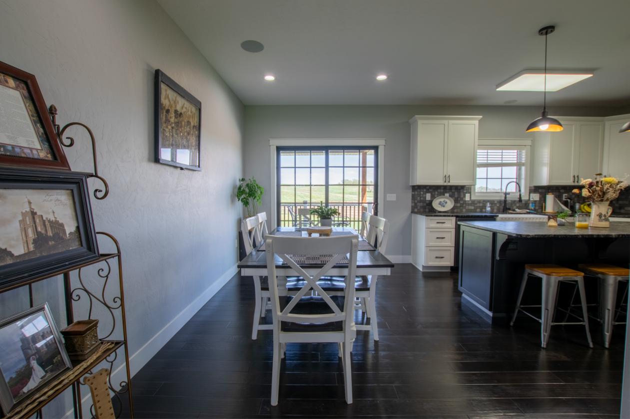 EXECUTIVE EQUESTRIAN ESTATE ON 36+ ACRES - photo 11