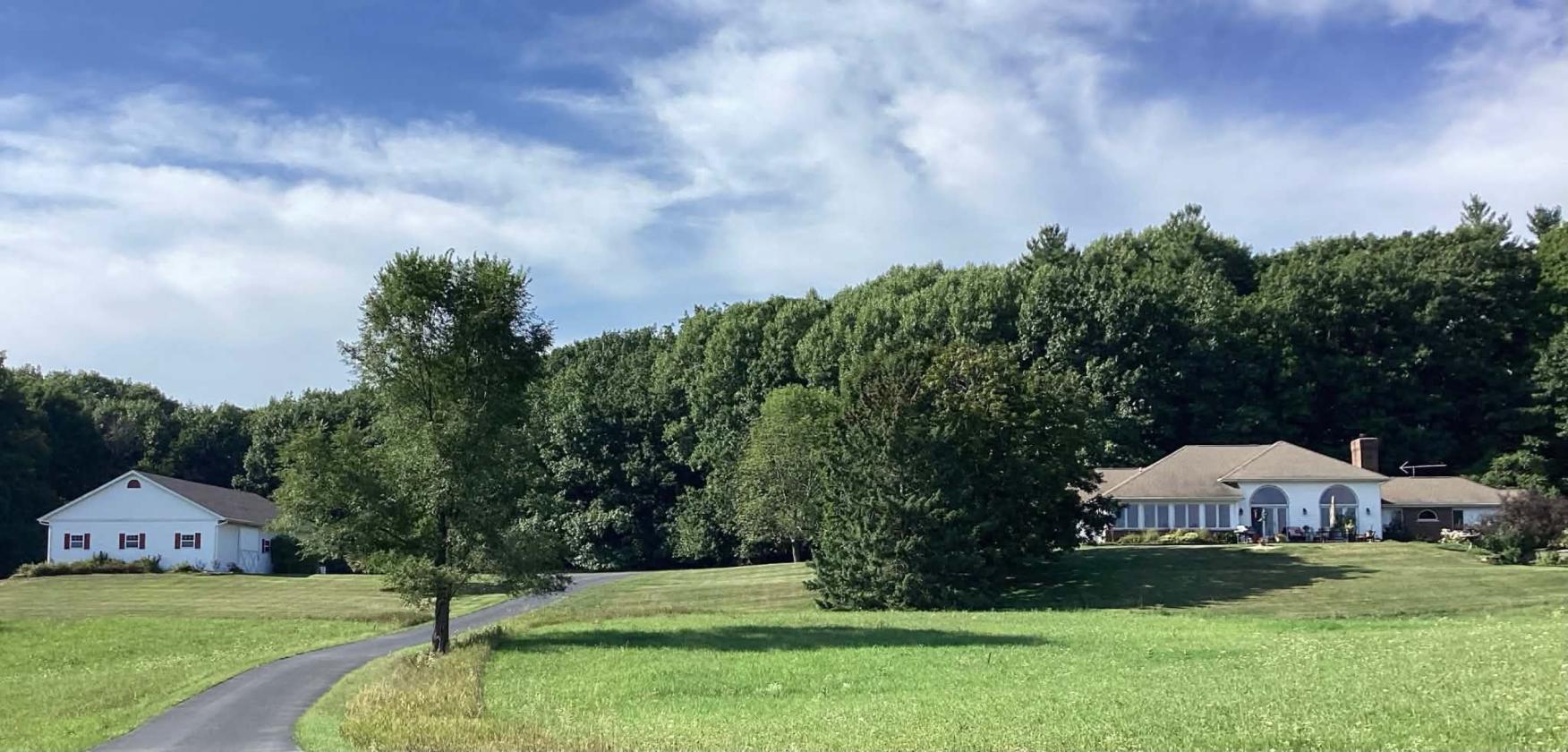 Extraordinary Equestrian Estate - Panoramic Views - photo 2