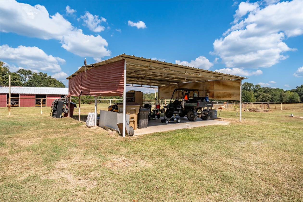 Perfect for the horse lover or homesteader - photo 9