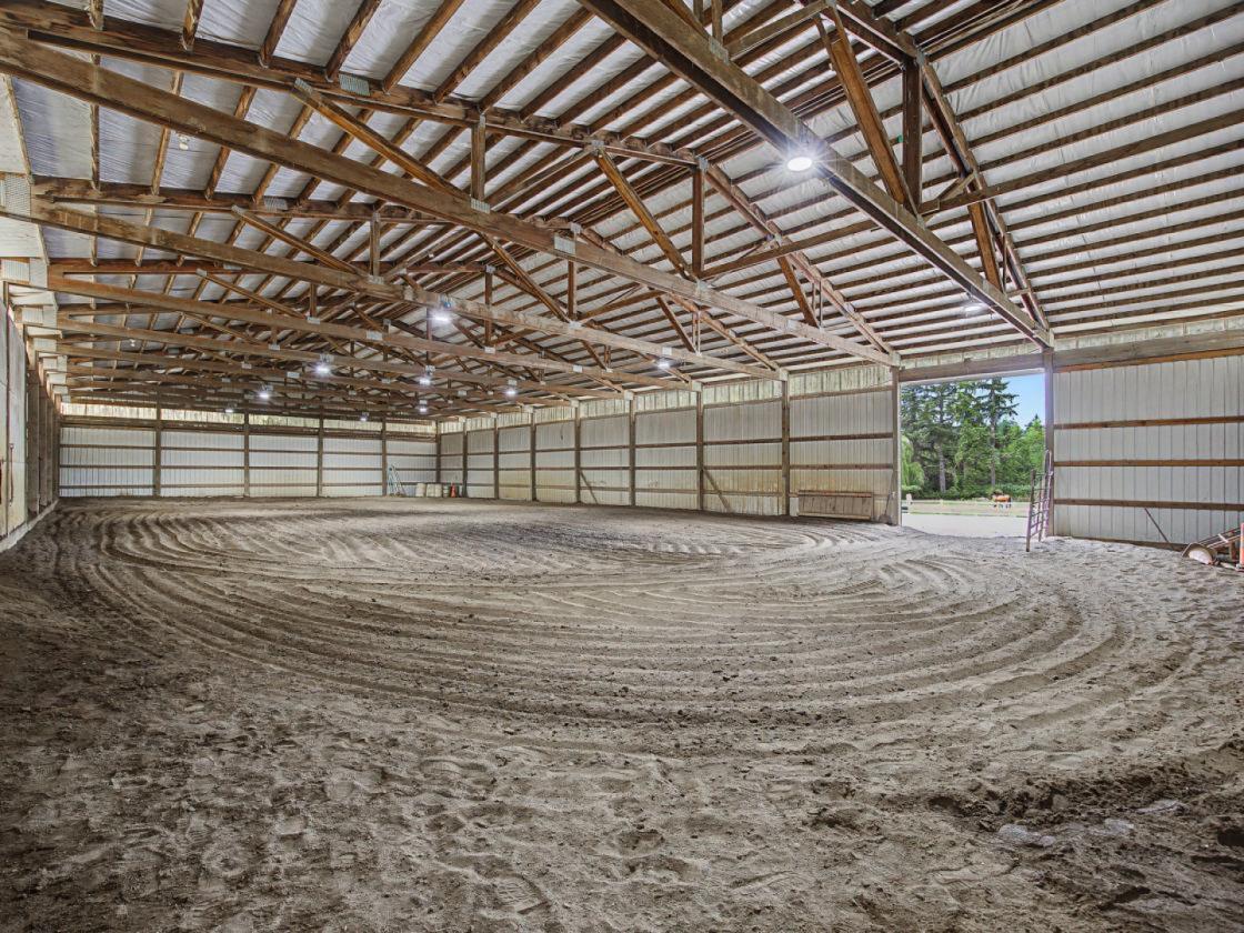 CLOSE IN HORSE LOVER'S DREAM - photo 5