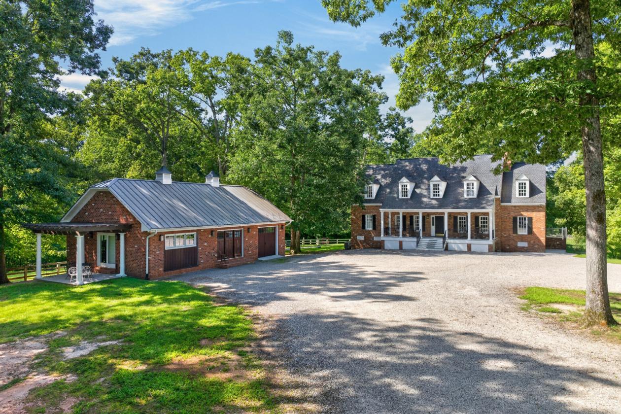 LOOKING for a 36 Equestrian Estate w/ guest house? - photo 1