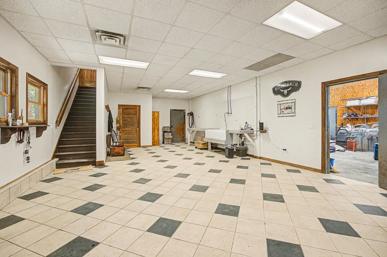 Indoor Arena on 26 Acres with Large Home - photo 27