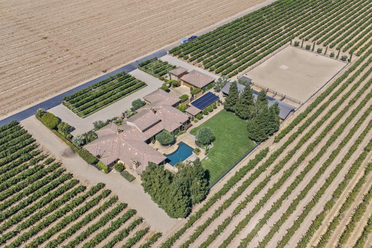Luxury Equestrian Estate - photo 28
