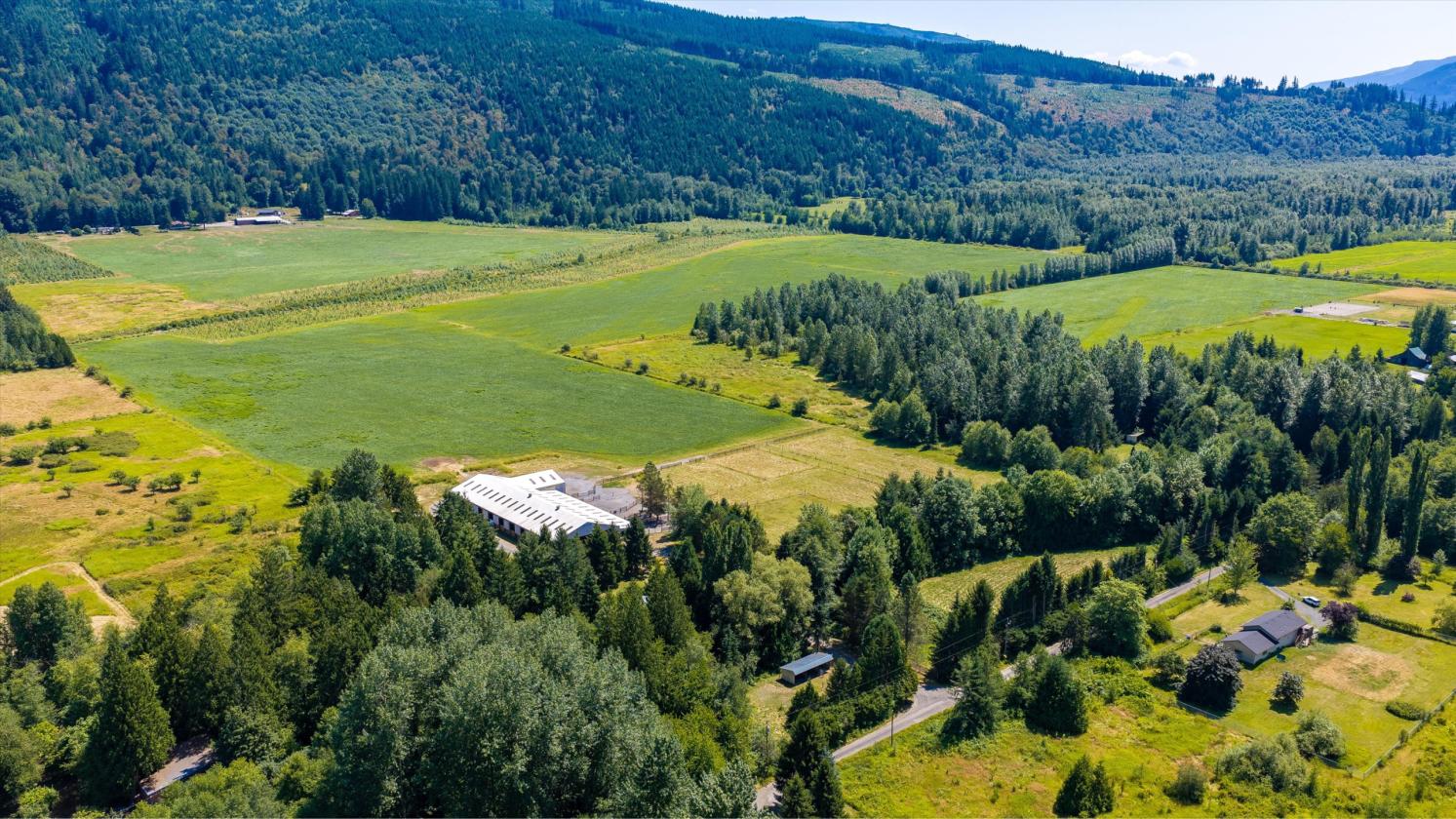 Blue Gate Farm - Equestrian Facility on 35 Acres - photo 30