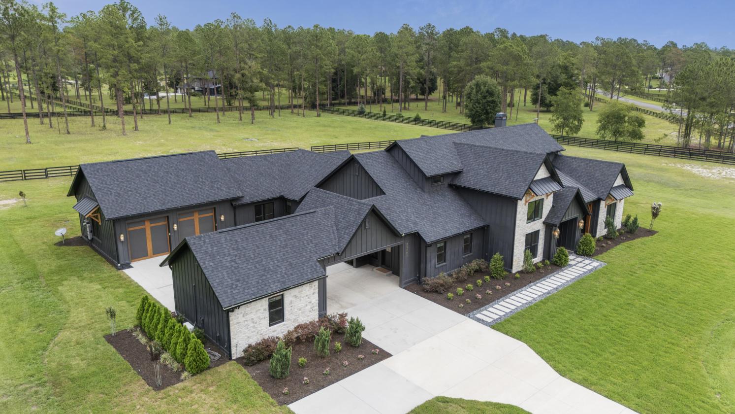 Lakewood Ranches Modern Estate - photo 4