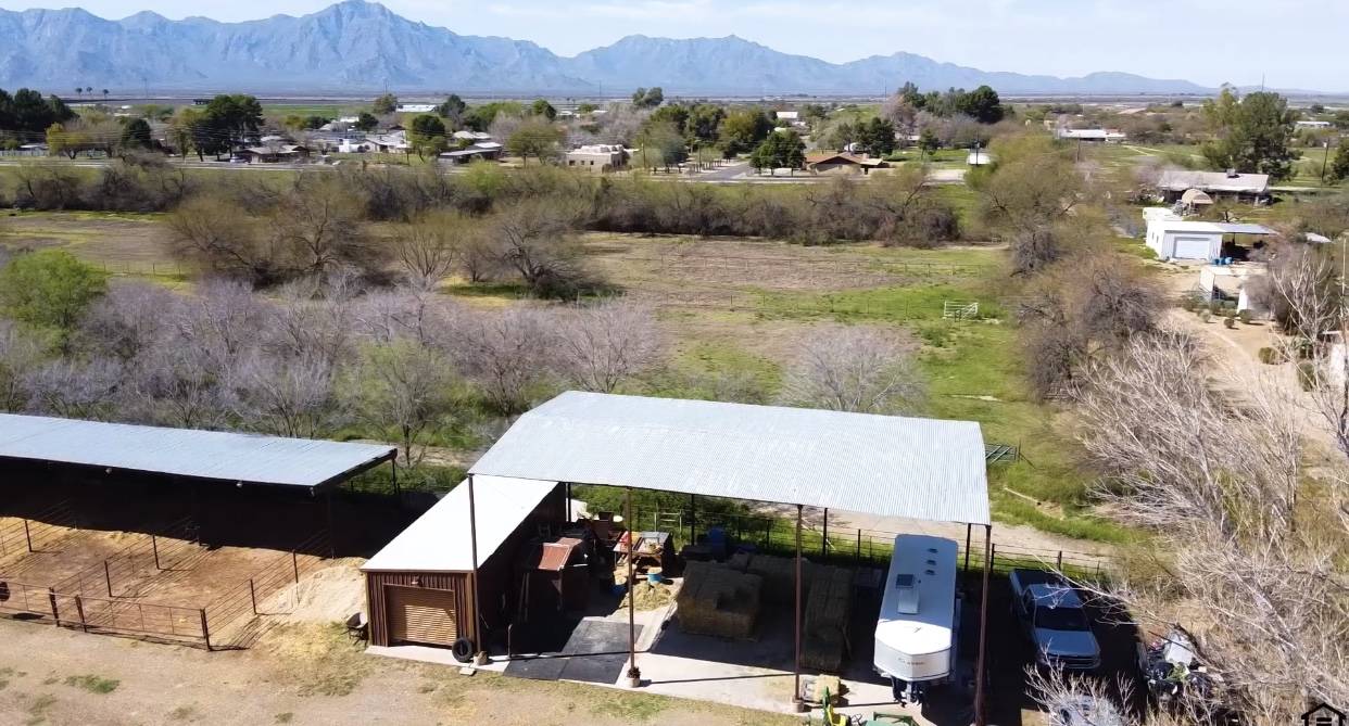 One of a Kind Horse Facility Located in a Quiet,... Laveen Village