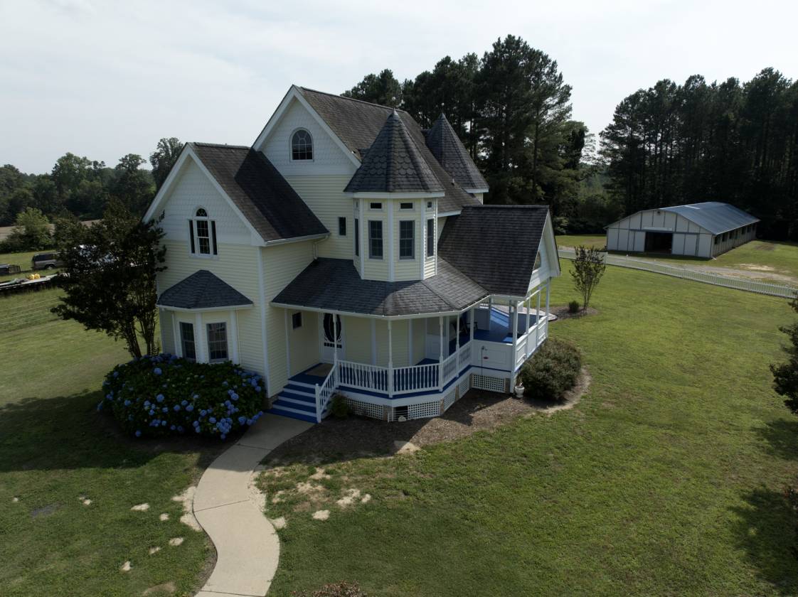 Horse Property for sale.