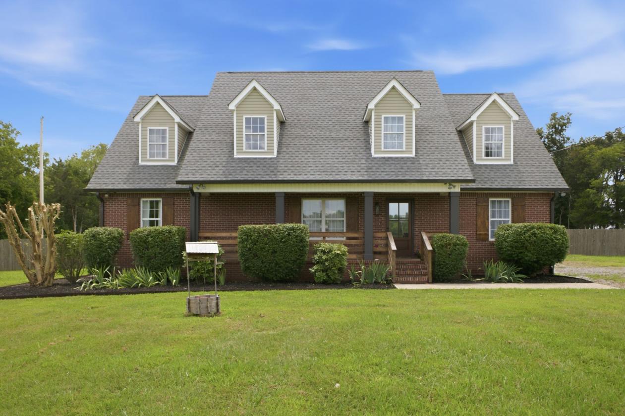 Peaceful 10 Acres/Renovated Home - photo 2
