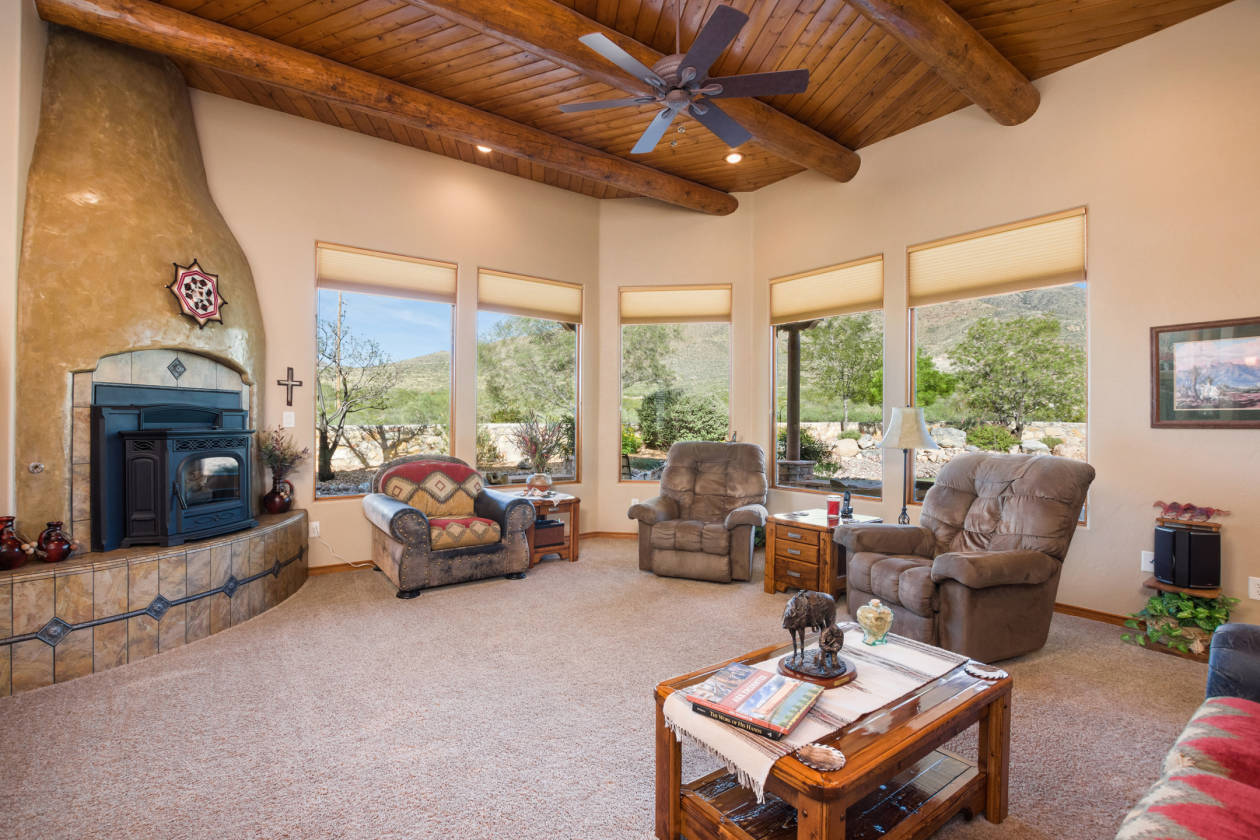 New Mexico Horse Property With AMAZING Riding Opportunities! Las