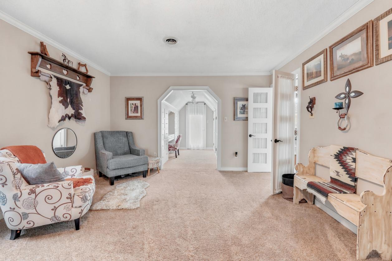 Equestrian Estate Bordering State Forest! - photo 20