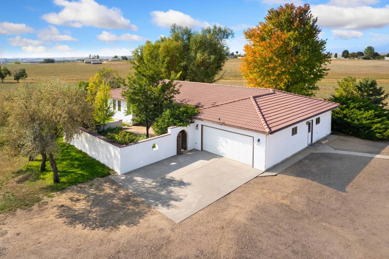 Horse Property for sale.