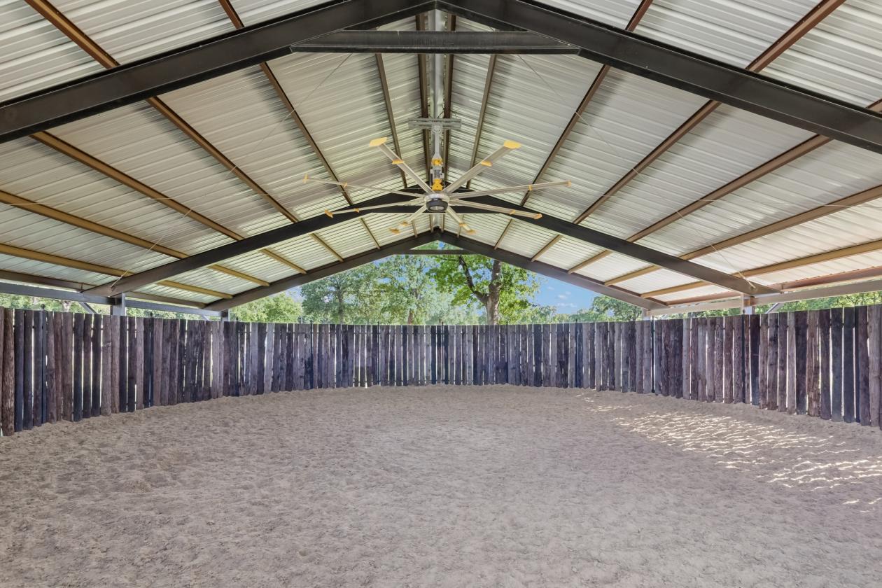 Private Equestrian Estate on 19+ Acres - photo 15