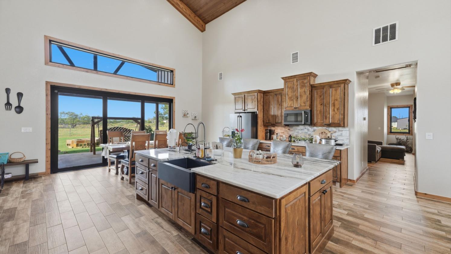 Turnkey Barndominium on 18 Acres - photo 13