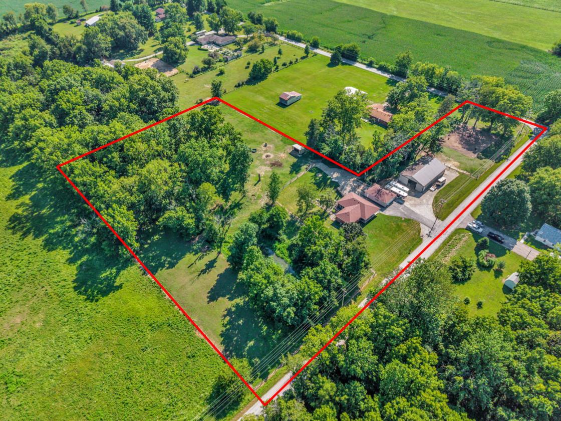 Horse Lover’s Paradise | 5+ Acres, Barn, Arena - photo 1