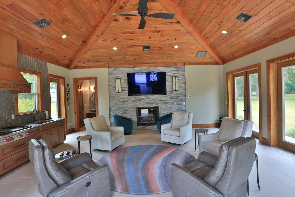 Premier Equestrian Facility - photo 11