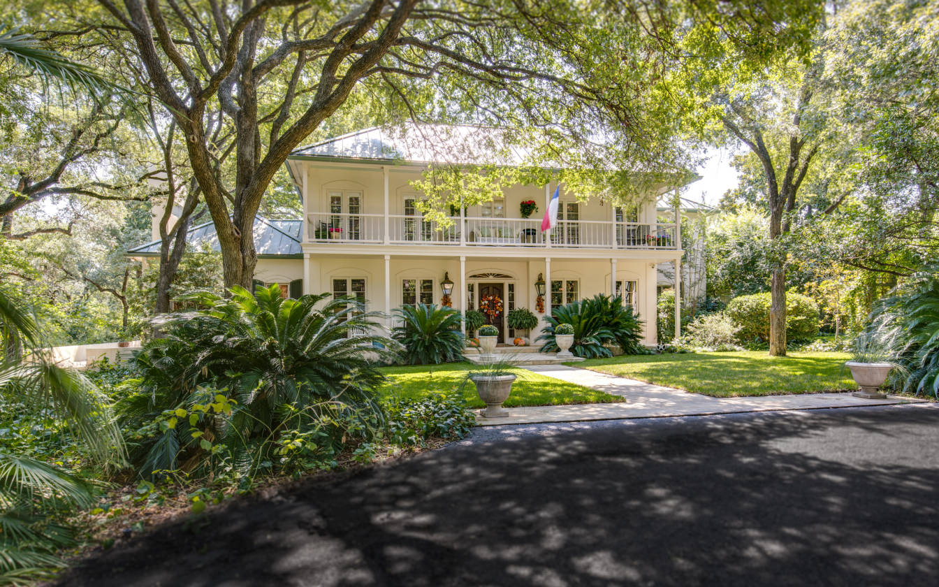 Majestic Splendor In Salado Creek San Antonio, Bexar County, Texas Horse Properties