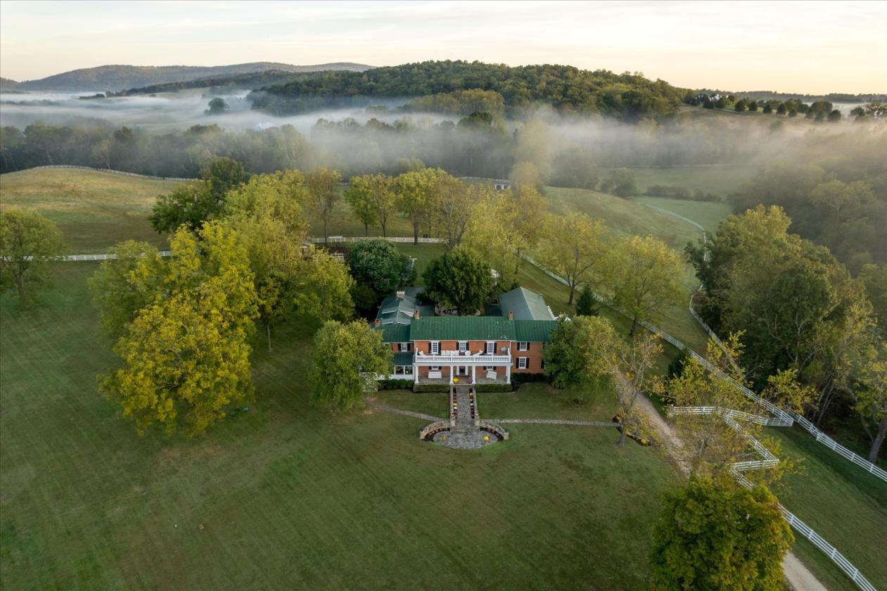Estate with horses and golf on site - photo 3
