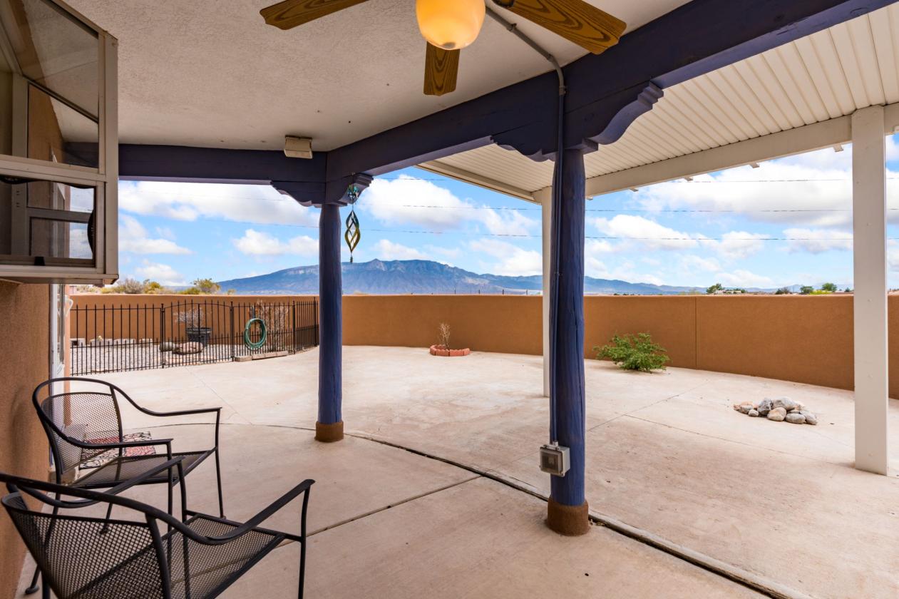Horse property with gorgeous views - photo 21