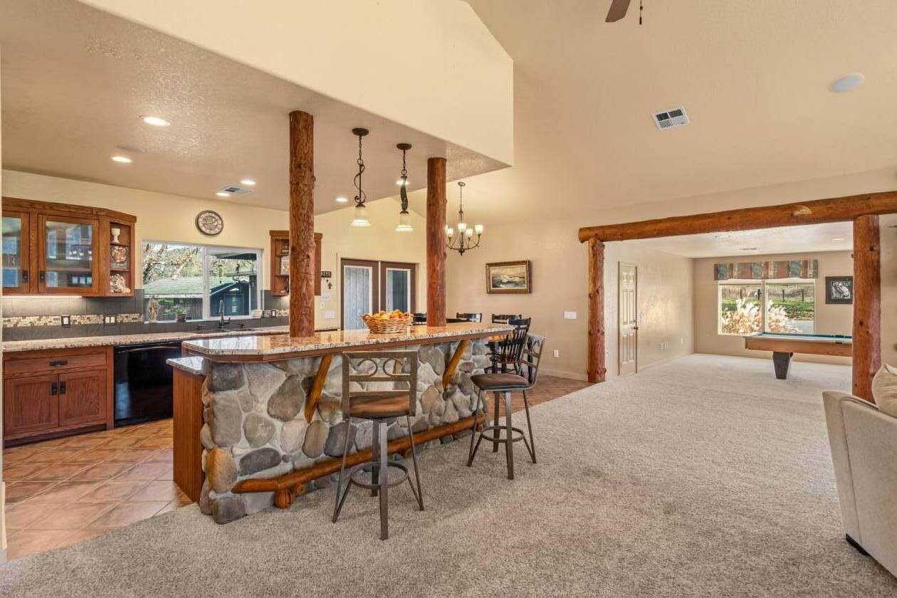Amazing Horse Property in Southern Oregon - photo 18
