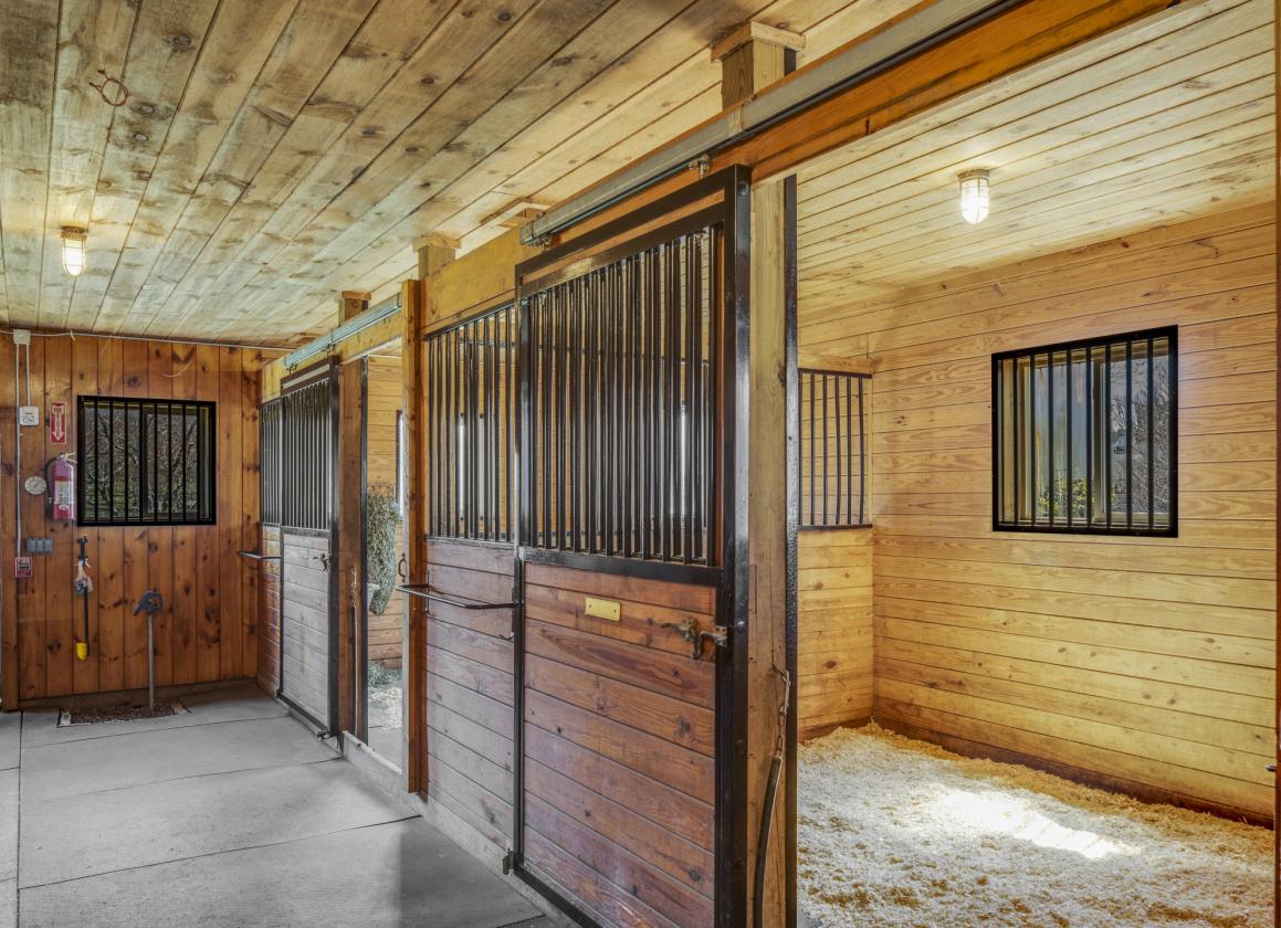 Turnkey Equestrian Estate with Indoor Arena - photo 25