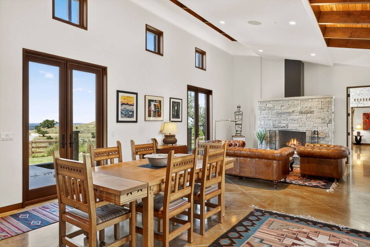 Modern Hill Country Estate with Panoramic Views - photo 10