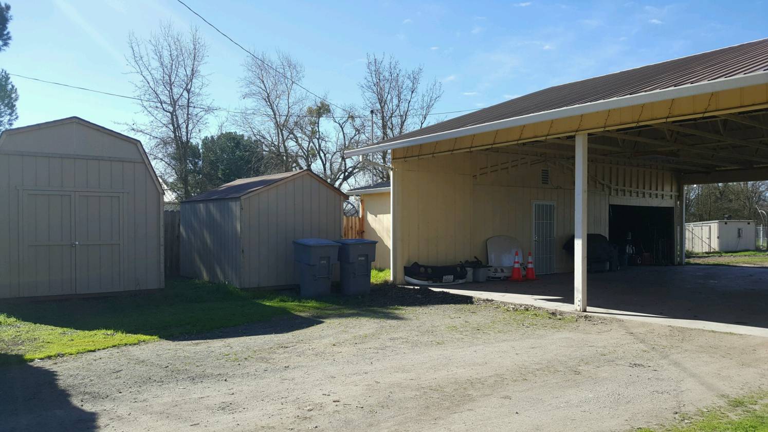 Large Ranch House on 2.67 acres Live Oak, Sutter County, California