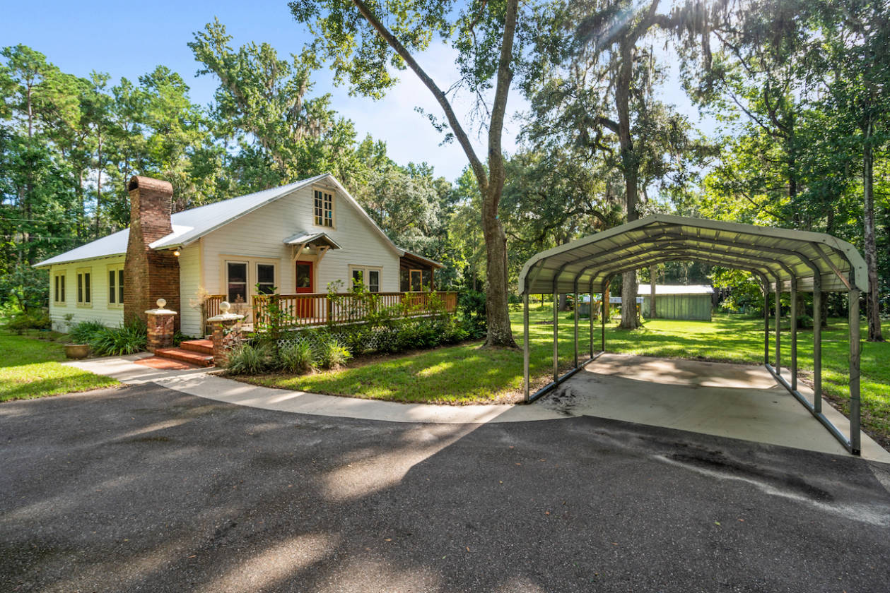 Historic Home on 6.28 Acres Micanopy FL Micanopy, Marion County