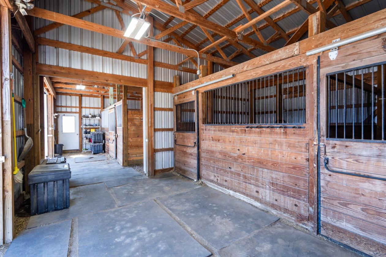 17 ac Contemporary Home w Solar Ready for Horses! - photo 26