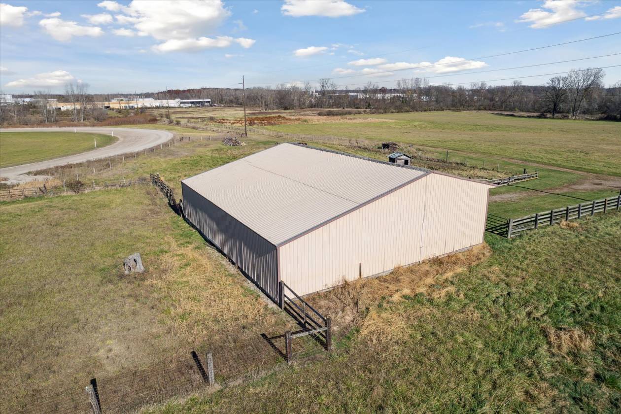 60 Acre Horse Farm with 1/2 Mile Track & 35 Stalls - photo 17